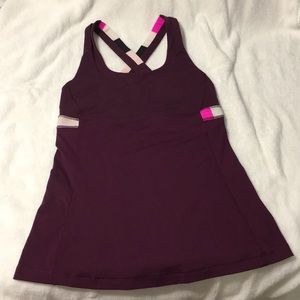 Lululemon stash n’ run tank